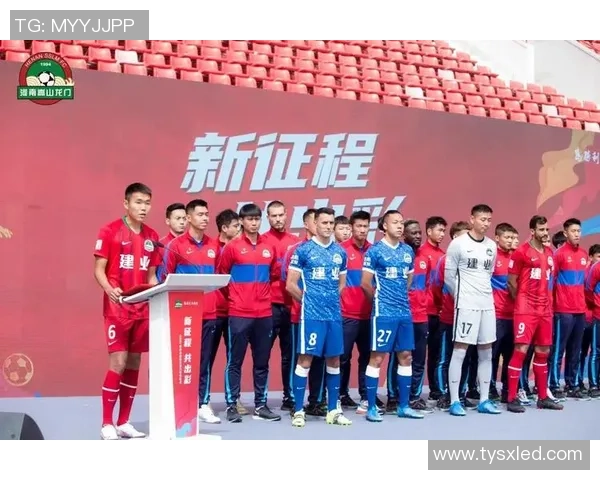 十月二十七日广州恒大迎战河南建业期待精彩对决与球迷热情助威